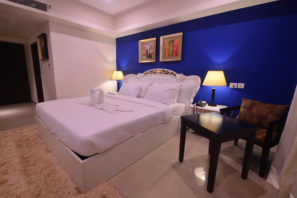 Seasons Hotel & Spa Madgaon Room photo